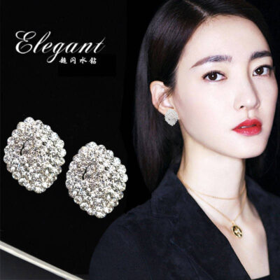 Bông tai bạc S925 kim cương giả phóng đại siêu flash bông tai nữ cá tính hình thoi phù hợp với phong cách hàn quốc Bông tai đơn giản phong cách lạnh