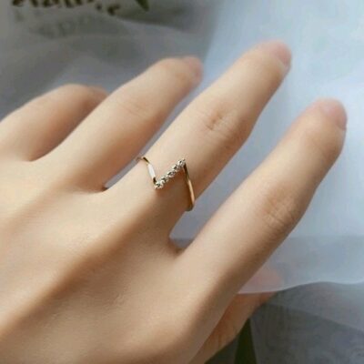 Yunjin Mới Bán chạy Nhật Bản và Hàn Quốc Đơn giản Cá tính Thời trang Nữ Hình học Bảng chữ cái Ngôi sao Nhẫn kim cương Nhẫn kim cương
