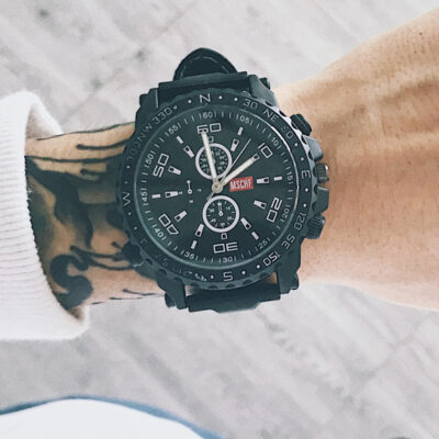 Châu Âu và Mỹ hợp thời trang thương hiệu đồng hồ nam cá tính hợp thời trang nam mặt lớn ngầu siêu độc đoán hip-hop hip-hop sinh viên thể thao