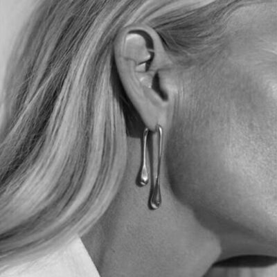 Châu Âu và Mỹ ins gió lạnh cao và thấp giọt nước kim loại bóng khí chất thời trang bạc 925 kim hốc lưới bông tai màu đỏ bông tai