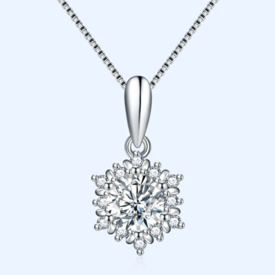 Nhà máy bán buôn Moissanite mặt dây chuyền vòng cổ bông tuyết 80 điểm mô phỏng mặt dây chuyền kim cương Moissanite phát sóng trực tiếp một mảnh thay mặt cho