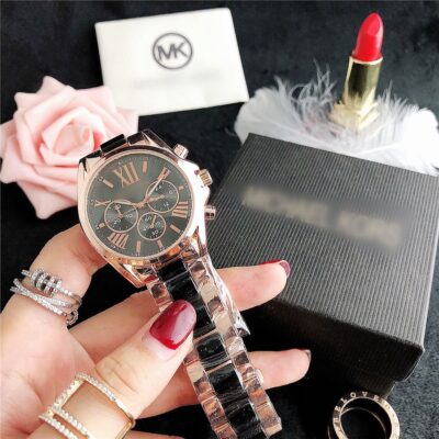 2023 thời trang mới thủy triều thương hiệu cá tính nữ thần trái tim thanh lịch nước cá tính sáng tạo thương mại nước ngoài đồng hồ nam