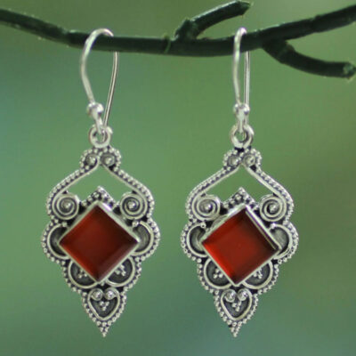 chúc mới bông tai zircon kim cương vuông khảm hồng ngọc nữ Âu Mỹ mạ S925 bông tai bạc Thái cổ điển