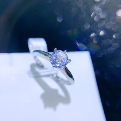 Nhẫn kim cương 6 móng bằng bạc S925 một carat thời trang nổi tiếng trên mạng có cùng khí chất nhẫn nữ Quà tặng ngày lễ tình nhân cho vợ