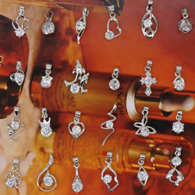 Mặt dây chuyền nhỏ khảm zircon bán buôn Mặt dây chuyền Hàn Quốc mạ bạch kim và mặt dây chuyền giữ màu Bán buôn trang sức Nghĩa Ô
