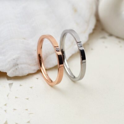 Thời trang mới đĩa đơn kim cương siêu mịn phiên bản nhẫn cưới kim cương cặp đôi nhẫn đuôi nhỏ cặp nhẫn kim cương đơn ngón trỏ nhẫn thép titan nhẫn