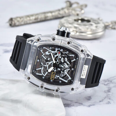 Nhà sản xuất cung cấp đồng hồ mới thời trang nam sinh viên vỏ nhựa thùng rượu thời trang phong trào thạch anh rỗng xem đồng hồ nam