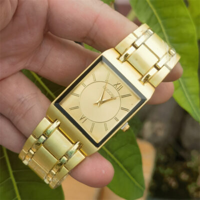 xuất khẩu Mới Cổ Điển Thiết Kế Độc Đáo Thể Thao Nam Dây Thép Vuông Đồng Hồ Thạch Anh Quà Tặng Doanh Nghiệp Đồng Hồ