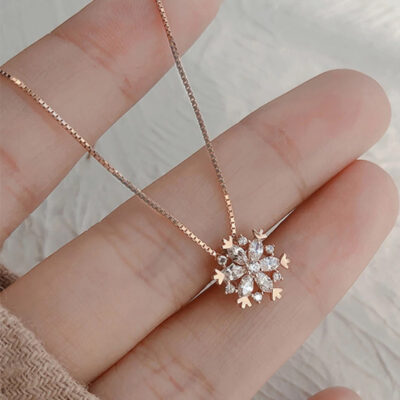 Phiên bản Hàn Quốc của vòng cổ bông tuyết zircon nữ thiết kế thiểu số cảm giác phong cách ins ánh sáng sang trọng khí chất mặt dây chuyền đa năng dây chuyền xương quai xanh cá tính