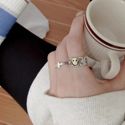 Phong cách Âu Mỹ ins thiết kế cá tính khuôn mặt tươi cười nhẫn kim cương zircon ngôi sao rỗng mở nhẫn phụ kiện hợp thời trang hip-hop