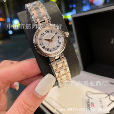 Xiaohongshu đề xuất đồng hồ đeo tay nữ thạch anh khí chất thanh lịch mới của Lưu Diệc Phi