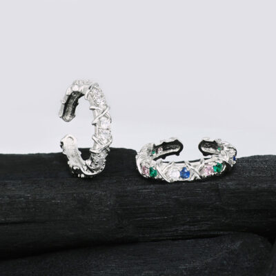 Đẹp sang trọng cao cấp đầy đủ kim cương chéo hai màu nhẫn hở zircon nữ xu hướng hip-hop Âu Mỹ nhẫn cá tính đơn giản