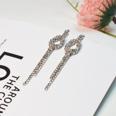 Rhinestone mới Bông tai của phụ nữ Bạc Kim Nhà máy Bán buôn Bông tai tinh tế Phần dài Bông tai thắt nút Bông tai đầy đủ Khí chất kim cương Bông tai trang sức