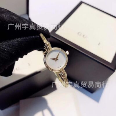 Thế hệ kinh doanh siêu nhỏ đôi G thời trang cổ điển khí chất dây vòng tay thạch anh hai kim đồng hồ nữ ngoại thương xuyên biên giới