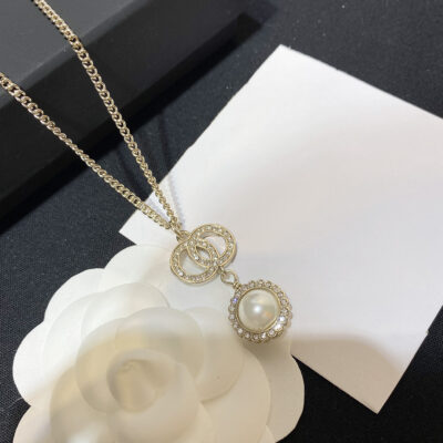 Thơm Bà Xiaoxiangfeng Double C Kim Cương Ngọc Trai Nữ Mặt Dây Chuyền Xương Đòn Dây Chuyền Chất Lượng Cao Hoa Trà Đa Năng Vòng Cổ