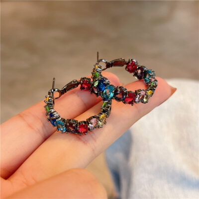 Phiên bản Hàn Quốc của thời trang màu đen sặc sỡ rhinestone đồng bằng bông tai hoop khí chất phù hợp với tất cả các trận đấu tai cao cấp khóa vòng tròn trang sức tai bán buôn