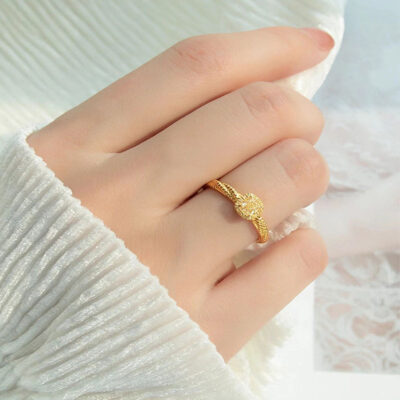 2023 khối lập phương nhỏ đường topaz kim cương mở nhẫn nữ hốc đèn thiết kế sang trọng cảm giác ins phong cách nhẫn đồng mạ vàng