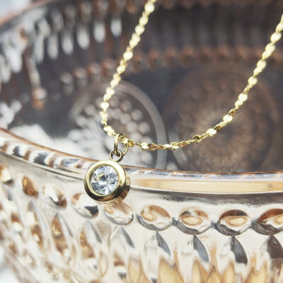 Nhật Bản và Hàn Quốc ngọt ngào và đơn giản kim cương đơn bong bóng vòng cổ bằng thép titan của phụ nữ ánh sáng mới sang trọng thiết kế thích hợp zircon dây chuyền xương đòn