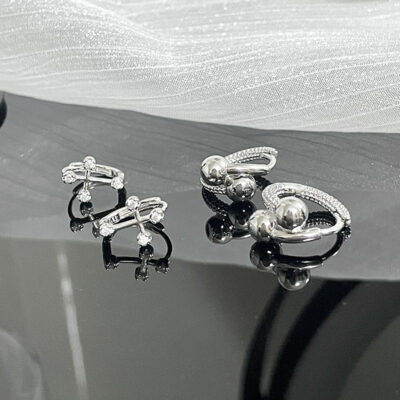 Bông tai chéo bông tai khóa tai khí chất đơn giản phong cách in xương tai nhỏ bông tai cá tính phù hợp với tất cả Bông tai zircon Hàn Quốc