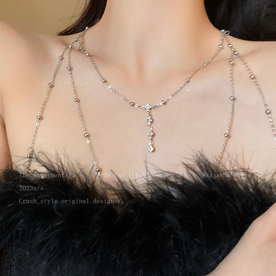 Yang Chaoyue với cùng dây chuyền ngực tua rua đính kim cương giả nữ Âu Mỹ gợi cảm thiết kế hốc cổ dây chuyền nhẹ sang trọng cao cấp trên cơ thể