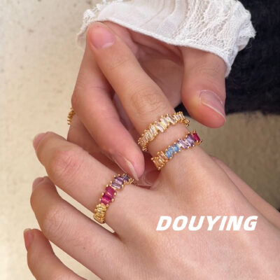 Con gái nhà giàu không đều kim cương đầy đủ zircon Sao Thổ Nhẫn nữ cảm giác cao cấp Âu Mỹ mở nhẫn vàng thật xếp chồng lên nhau