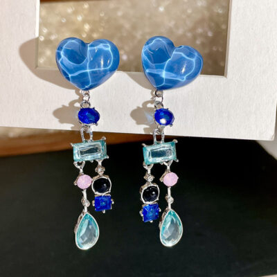 Mùa hè cảm giác mát mẻ màu xanh tình yêu rhinestone bông tai đèn flash kim cương giọt nước bông tai dài thích hợp thiết kế mặt bông tai mỏng