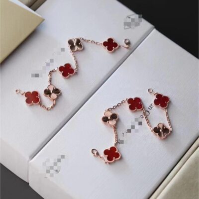 Vòng tay cỏ bốn lá năm hoa mới mạ bạc 18K vàng Vatican vòng tay quá trình CNC laser mã não đỏ hai mặt