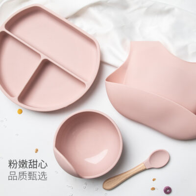Bộ Ăn Dẻo Silicone Cho Bé Di Động Yếm Trẻ Em Đào Tạo Thìa Hút Bát Chống Rơi Bổ Sung Thức Ăn Đĩa Bộ Đồ Ăn