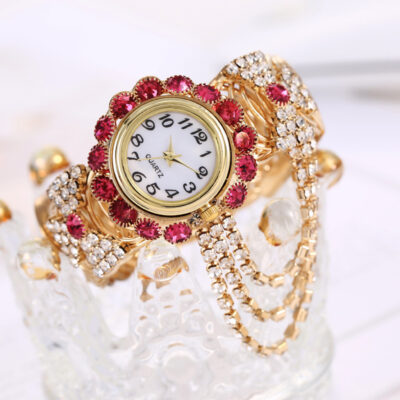 Douyin mới phiên bản Hàn Quốc nữ kim cương tính khí đồng hồ thạch anh thời trang vòng tay hợp kim đồng hồ nữ mẫu tại chỗ bán buôn