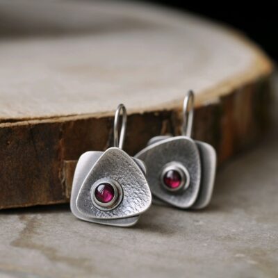 Hecheng chúc hoa tai cổ điển đá quý màu đỏ mới xuyên biên giới Âu Mỹ hoa tai nữ hình học sáng tạo