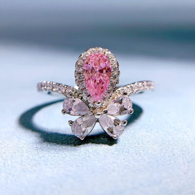 Trang sức Mujing 2023 mới S925 bạc carbon cao kim cương kim cương hồng 4*7 hình quả lê nhẫn nữ Châu Âu và Mỹ Vòng gió Ins