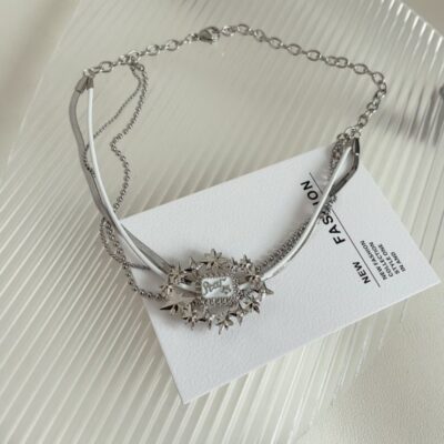 Ánh sáng sang trọng thích hợp ngôi sao thời trang vòng cổ rhinestone cá tính chuỗi xương đòn nữ nhiều lớp