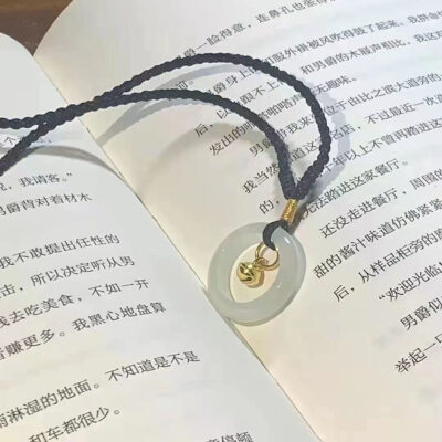 Douyin cùng phong cách chuông nhỏ ngọc nhẫn vòng cổ an toàn khóa dệt mặt dây chuyền ins gió boudoir mật ong cặp đôi sinh viên quà tặng