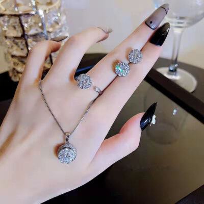 Douyin lưới màu đỏ nóng phong cách có thể xoay được vòng cổ Nhẫn bông tai bộ ba món siêu flash zircon vòng cổ xương đòn thế hệ nữ