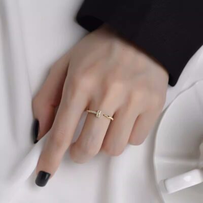 Nhẫn đính đá siêu nhỏ đính đá zircon móng tay mở nhẫn cá tính cao cấp dành cho nữ hốc thiết kế đa năng Đẹp vòng lưới sang trọng màu đỏ