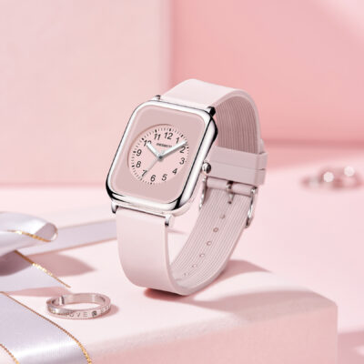 Nhà máy trực tiếp bán đồng hồ thạch anh hồng đen hình vuông đồng hồ nữ chống thấm nước đồng hồ nữ thời trang thanh lịch tinh tế