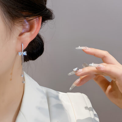 Mới Kim Bạc Hào Đá Nơ Bông Tai Siêu Cổ Tích Tính Khí Dài Đá Quý Tua Rua Bông Tai Gió Lạnh Bông Tai Kim Cương