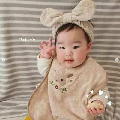 Ins phiên bản Hàn Quốc khăn tắm trẻ em bàn chải đánh răng rửa mặt yếm mềm chống thấm nước không ướt quần áo cuộn cotton cotton bốn mùa