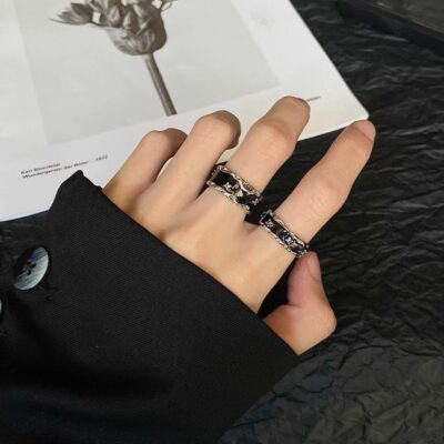 Ban Đầu Đẹp Sang Trọng Màu Đen Kim Cương Giả Nhẫn Cặp Nhẫn Thiết Kế Thích Hợp Cảm Giác Nhẫn Nam Nữ Cao Cấp Cảm Giác Cá Tính nhẫn Nam