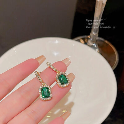 S925 kim bạc retro tất cả các trận đấu khí chất bông tai ngọc lục bảo ánh sáng của phụ nữ sang trọng thích hợp thiết kế cao cấp bông tai bông tai bông tai bông tai