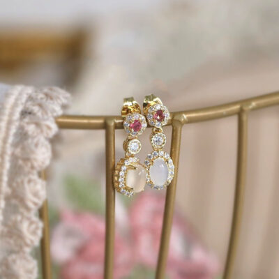 Thiết kế hốc hoa anh đào tự nhiên bột tourmaline trắng chalcedony bông tai bông tai bạc cô gái retro mạ vàng bông tai