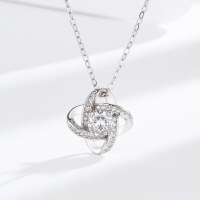 S925 sterling silver cỏ bốn lá vòng cổ đơn giản ngôi sao vĩnh cửu kim cương đầy đủ zircon mặt dây chuyền chuỗi xương quai xanh nhà sản xuất xuyên biên giới bán buôn