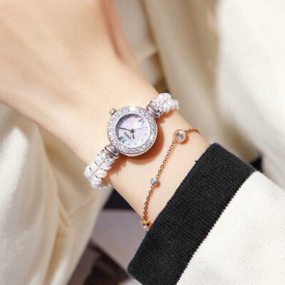 Đồng hồ đeo tay nữ thời trang mới Đồng hồ đeo tay thạch anh ánh sáng sang trọng Nhỏ tính khí Đồng hồ đeo tay nữ Niche Advanced Sense Đồng hồ đeo tay chống nước