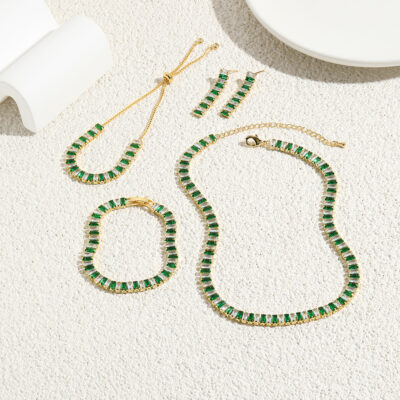 Mới ngọc lục bảo và trắng cách đều nhau hình chữ nhật 2.5*5 vòng cổ zircon ngang bộ 4 món thời trang và kết hợp đơn giản