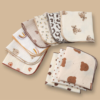 ins mẫu giáo khăn tay trẻ em sản phẩm cho bé khăn mặt cho bé cotton nguyên chất gạc 4 lớp khăn vuông khăn ăn cho bé
