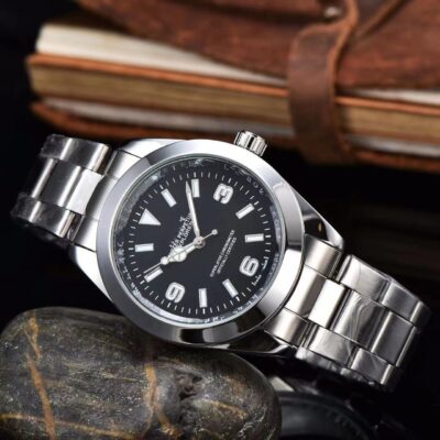 Laojia Quartz Watch Explorer Thương mại điện tử xuất khẩu Ngoại thương Nguồn hot trend Đồng hồ đeo tay nam dây thép thời trang giản dị