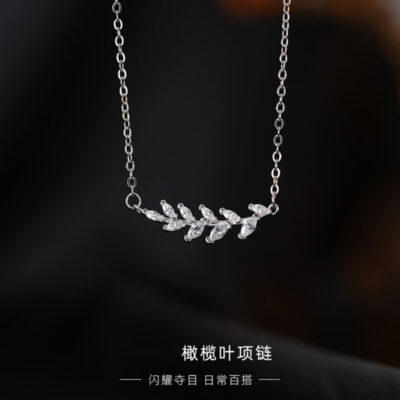 Vòng cổ lá ô liu dành cho nữ Sang trọng nhẹ cao cấp Sensation Tai lúa mì Chuỗi xương đòn Thiết kế thích hợp Tính khí Vòng cổ đơn giản Vòng cổ