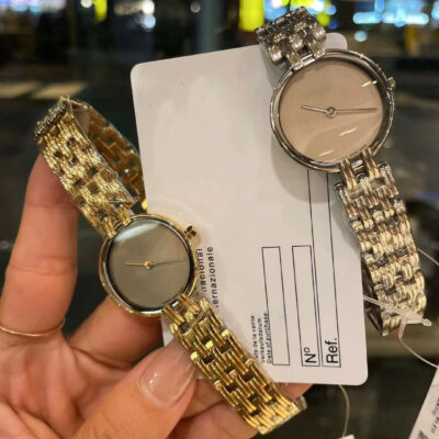 Siêu mỏng đơn giản tính khí dây thép đồng hồ xuyên biên giới ngoại thương cung cấp bán buôn phụ nữ cá tính đĩa đồng hồ thạch anh chống thấm nước