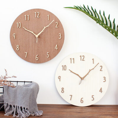 Đồng hồ phòng khách nhà thời trang bằng gỗ pin đồng hồ treo tường nhà dệt may trang trí nội thất nhãn dán tường đồng hồ đồng hồ treo tường đồng hồ treo tường quét chuyển động thứ hai