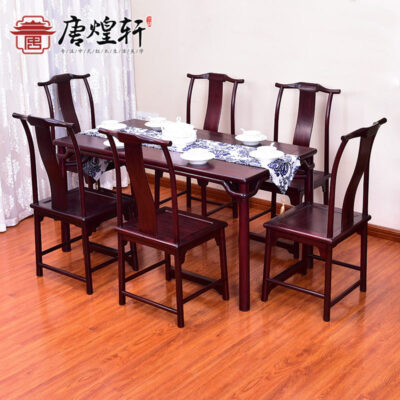 Đồ nội thất bằng gỗ gụ Tang Huangxuan bàn ăn bằng gỗ đàn hương máu Bàn ghế ăn bảy mảnh bằng gỗ nguyên khối kết hợp Bàn vuông Trung Quốc bàn ăn bàn ăn